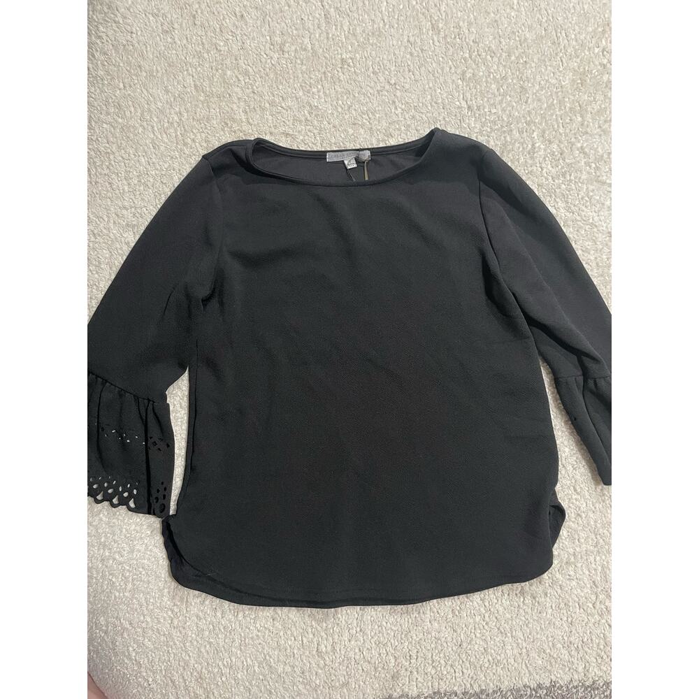 NWT Green Envelope Women's Size Small Eyelet Lace Cuffs Bell Sleeve Top Black